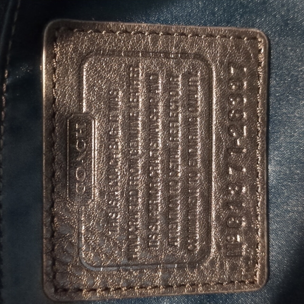COACH MADISON SHOULDER FLAP IN GLITTER PYTHON SILVER BLACK​ - Picture 3 of 6